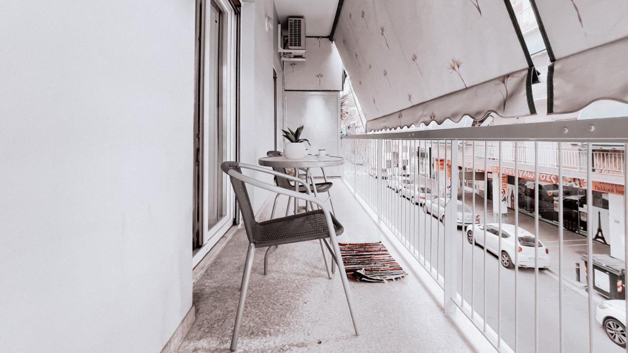 אתונה Vintage 2-Bedroom Apt In The Heart Of The City מראה חיצוני תמונה