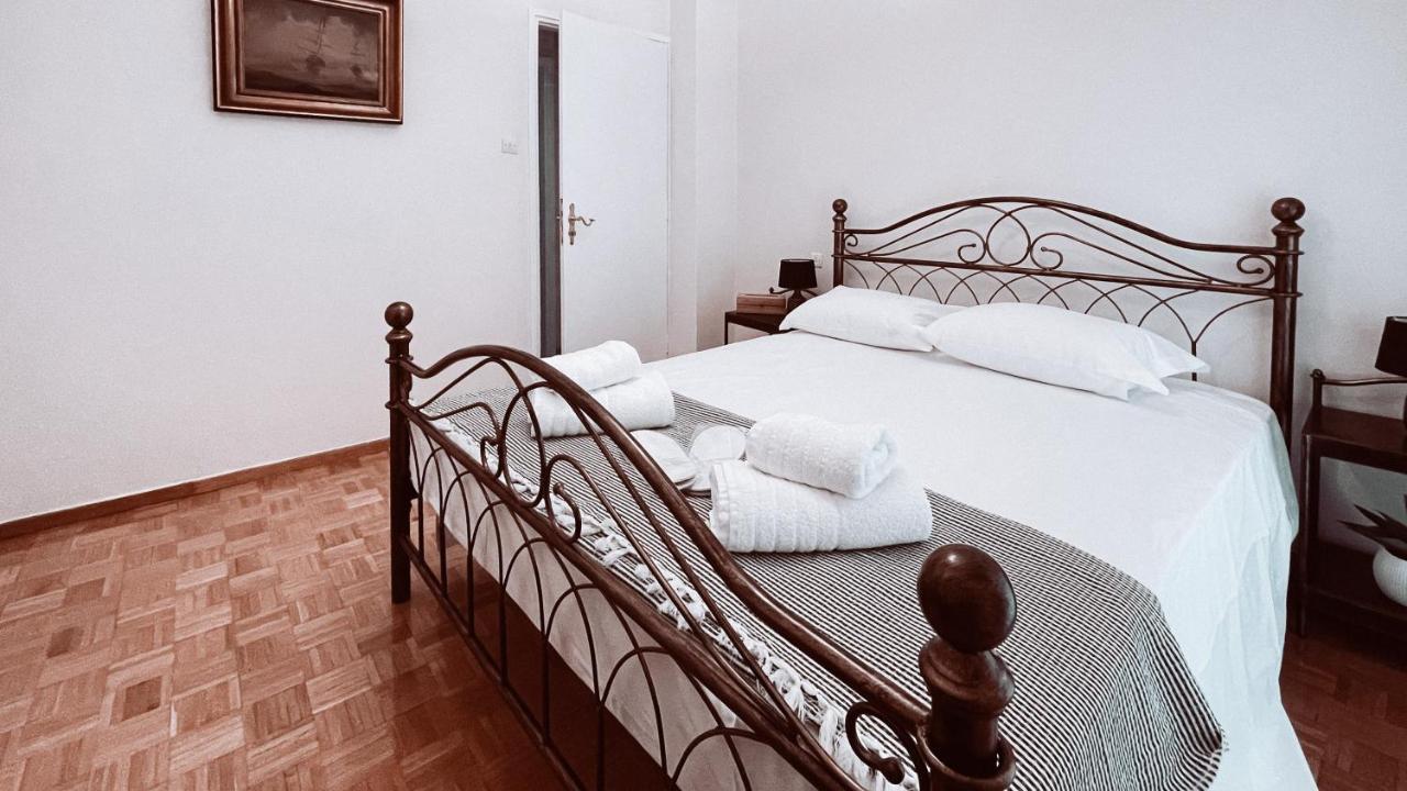 אתונה Vintage 2-Bedroom Apt In The Heart Of The City מראה חיצוני תמונה