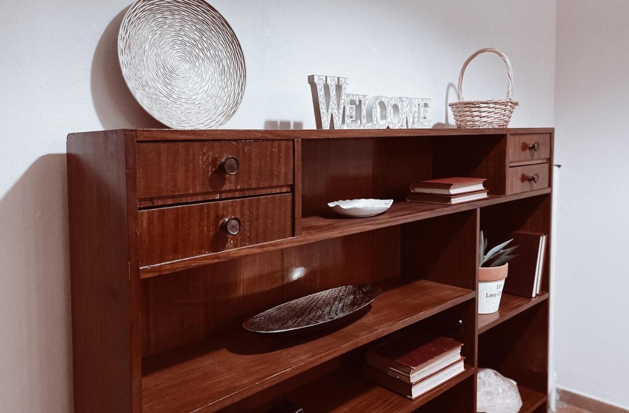 אתונה Vintage 2-Bedroom Apt In The Heart Of The City מראה חיצוני תמונה
